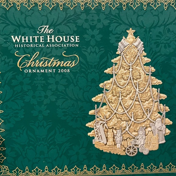 2008 White House Christmas Ornament - Picture 3 of 4